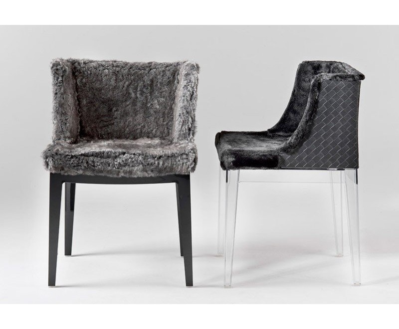 krzesło tapicerowane futrem